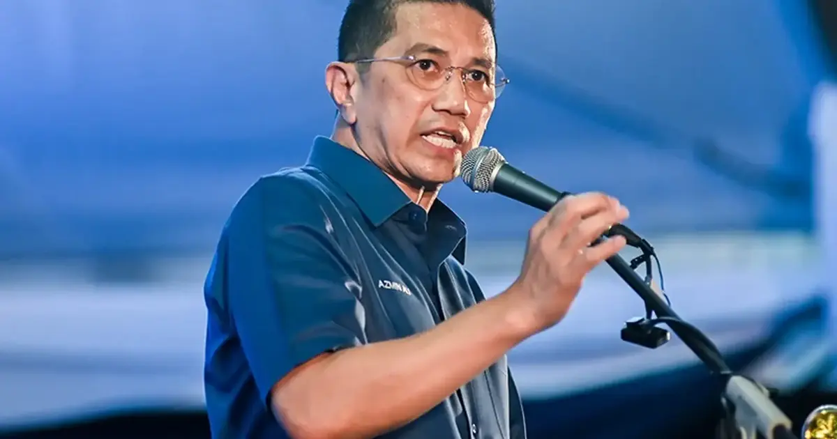 Azmin Ali positioned as potential Bersatu-Pakatan bridge if Muhyiddin relinquishes leadership
