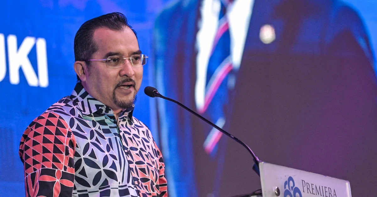 Asyraf Defends PAS's BN Support Strategy, Challenges Pakatan's Criticism