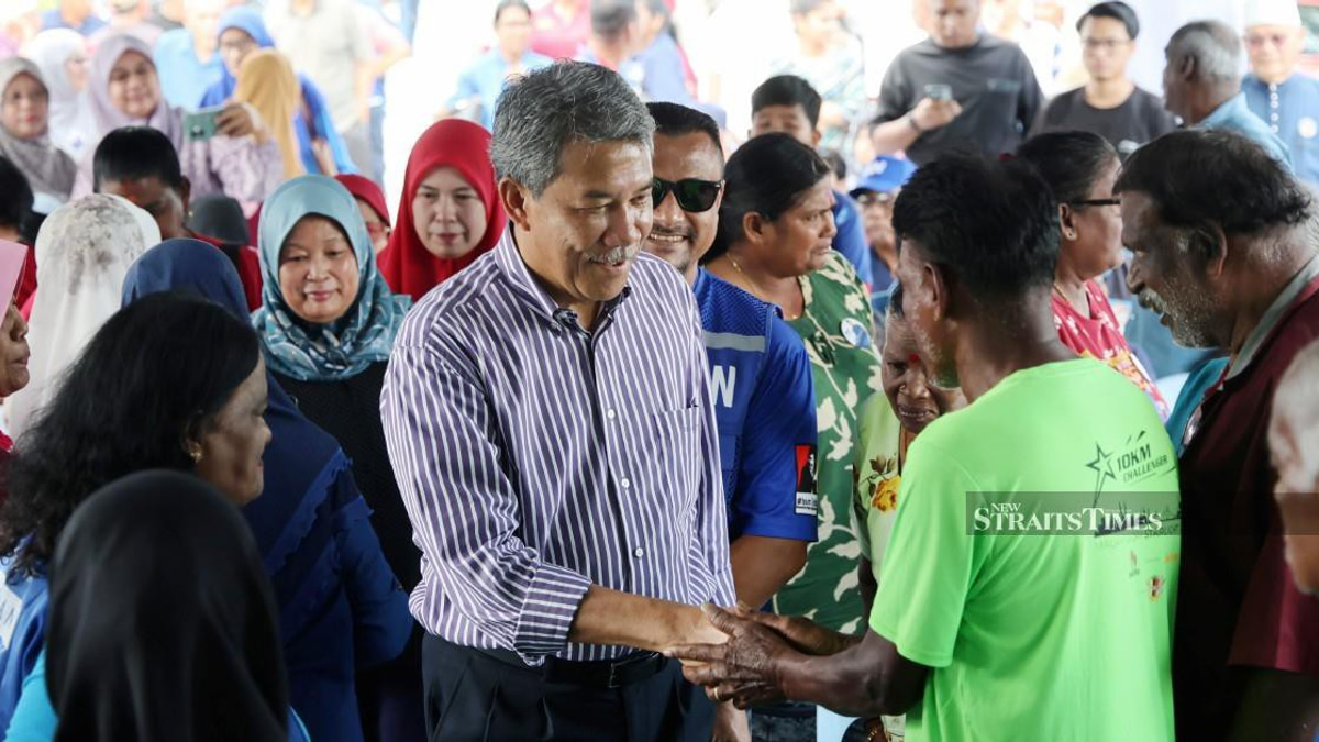 Mohamad Hasan Signals Willingness to Quit as Foreign Minister if PM Demands