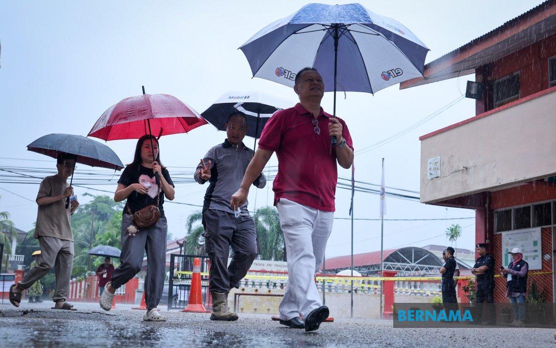 Johor State Election Proceeds Amid Mixed Weather as 2.7 Million Voters Head to Polls