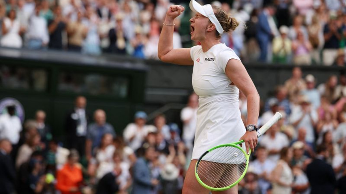 Krejcikova's Experience Proves Decisive as Czech Star Defeats Rising Russian Star Andreeva at Wimbledon
