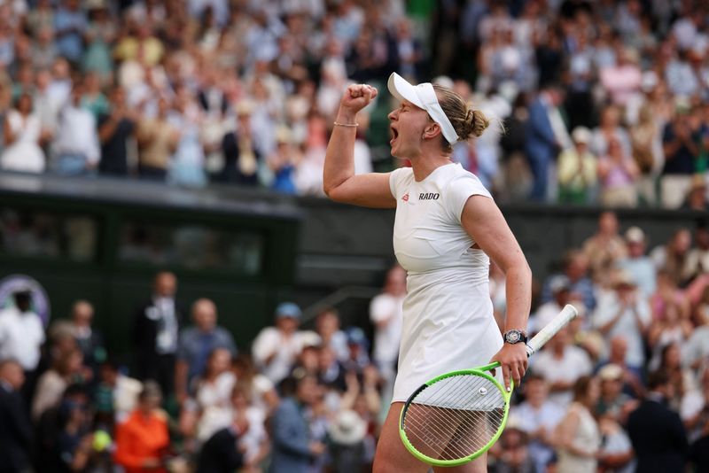 Krejcikova's Experience Proves Decisive as Czech Star Defeats Rising Russian Star Andreeva at Wimbledon