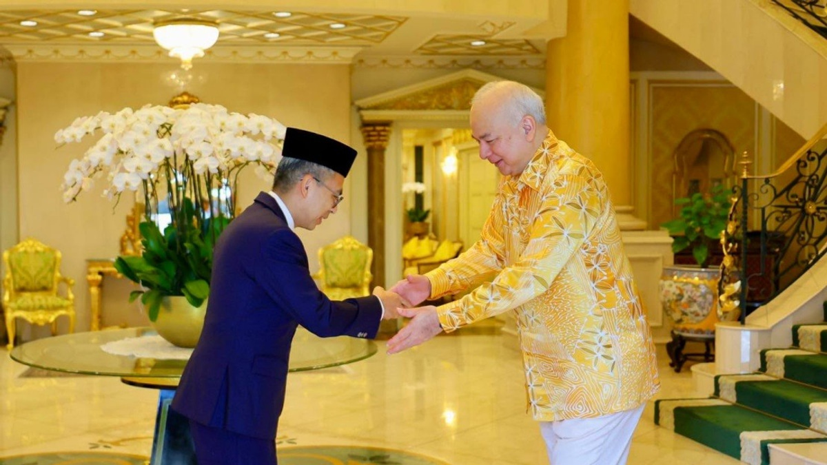 Sultan Nazrin Shah Briefed on Perak's Communication Infrastructure Development Plans