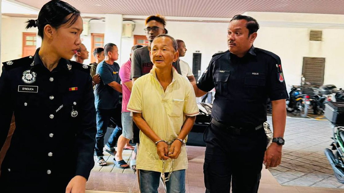 Wireman Charged With Assaulting Elder Brother Using Parang in Penang