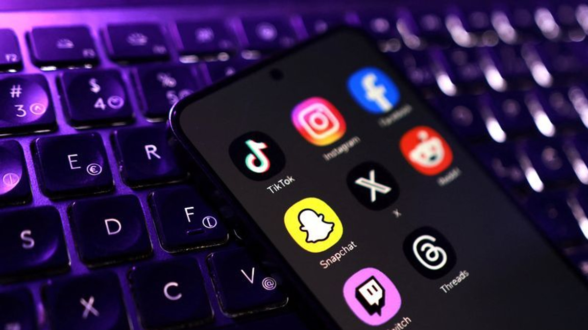 UK study finds social media curbs boost teen sleep and wellbeing, but enforcement proves tricky