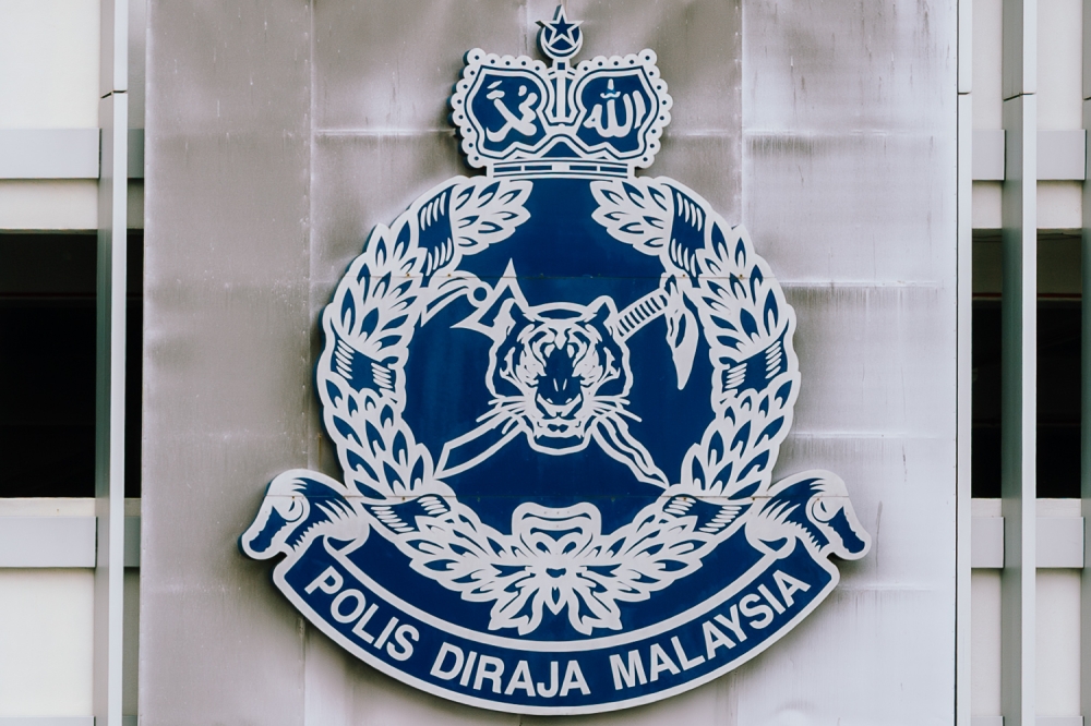 Man Detained After Allegedly Assaulting Two Neighbours in Rawang while Intoxicated