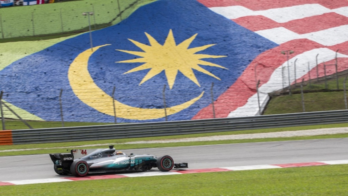 Anwar to Announce Malaysia's Formula One Future Tomorrow