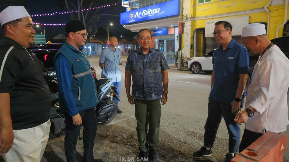 Perikatan Nasional Chairman Denies Coalition Talks Between Pas and BN Ahead of Johor State Election
