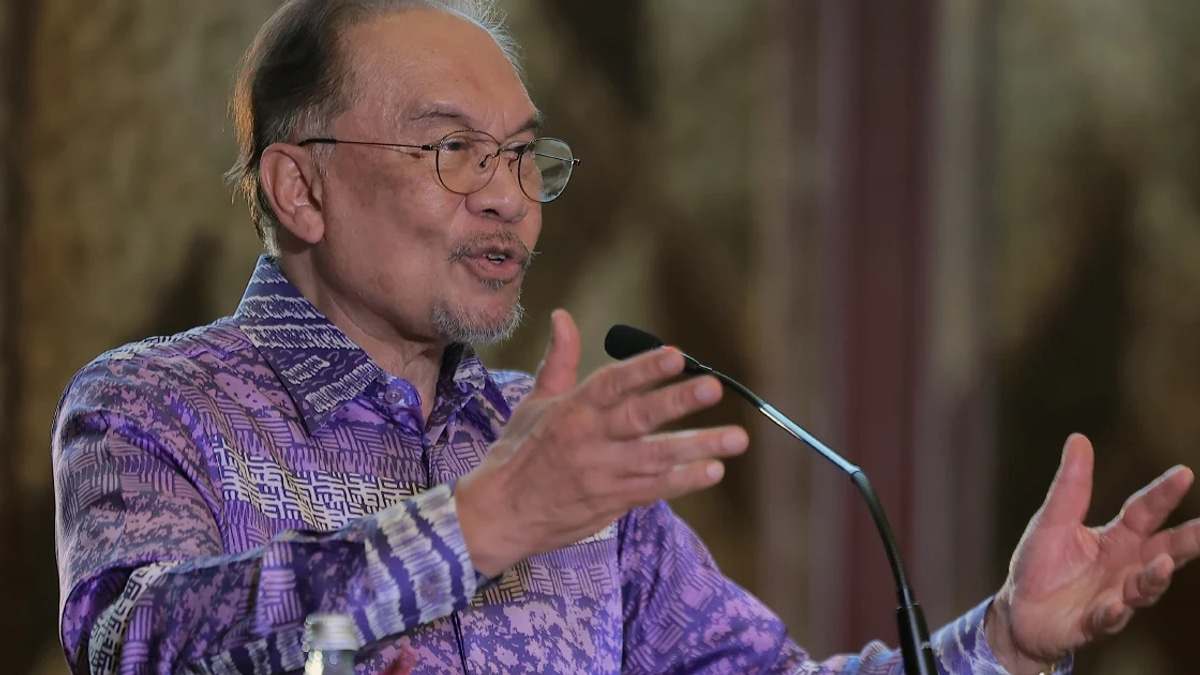 Anwar's Kazan Mission Aims to Deepen Malaysia-Russia and Regional Ties