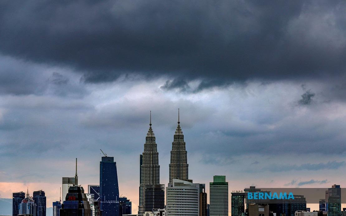Thunderstorms and Heavy Rain Alert for KL, Putrajaya and Eight States Until 3 PM
