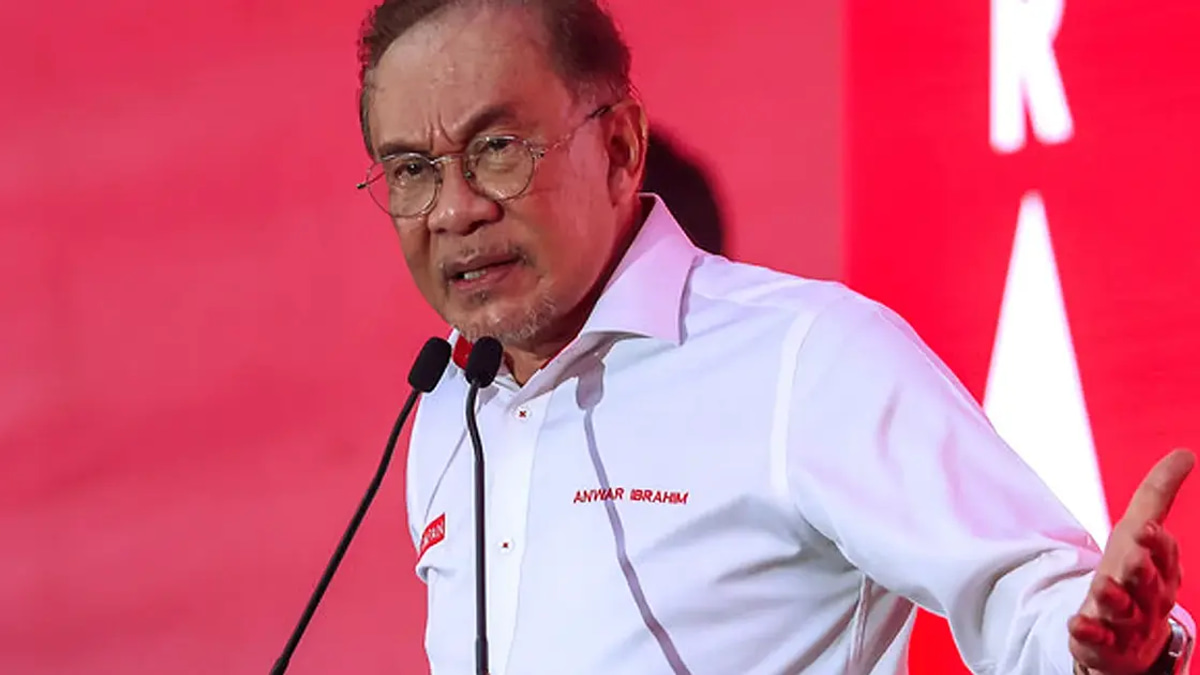 Strong Relations with Malay Rulers Essential for Effective Governance, Says Anwar