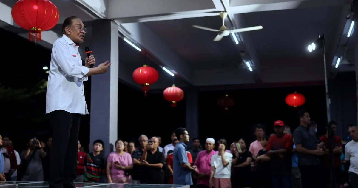 Anwar to raise falling durian prices with Chinese premier during Beijing visit