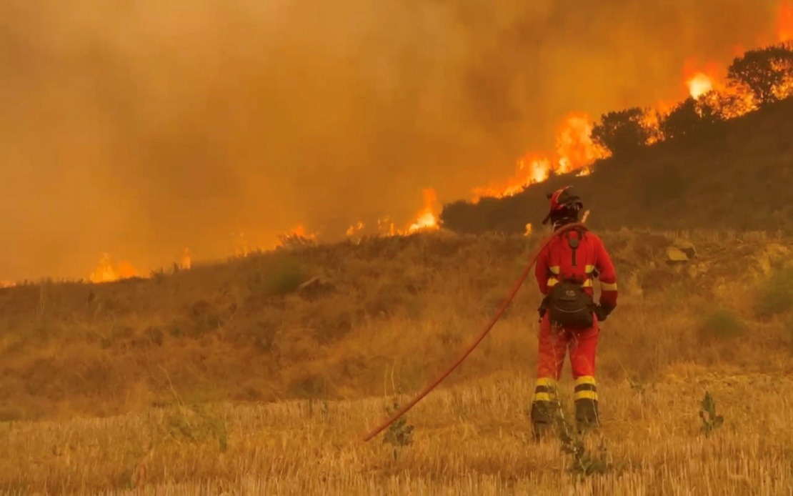 Spain Battles Multiple Massive Wildfires as 12,000 Hectares Burn in Northeast