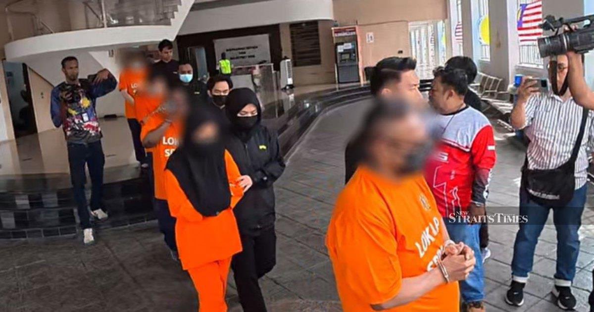 Senior Government Official and Four Others Detained Over Power Abuse Allegations