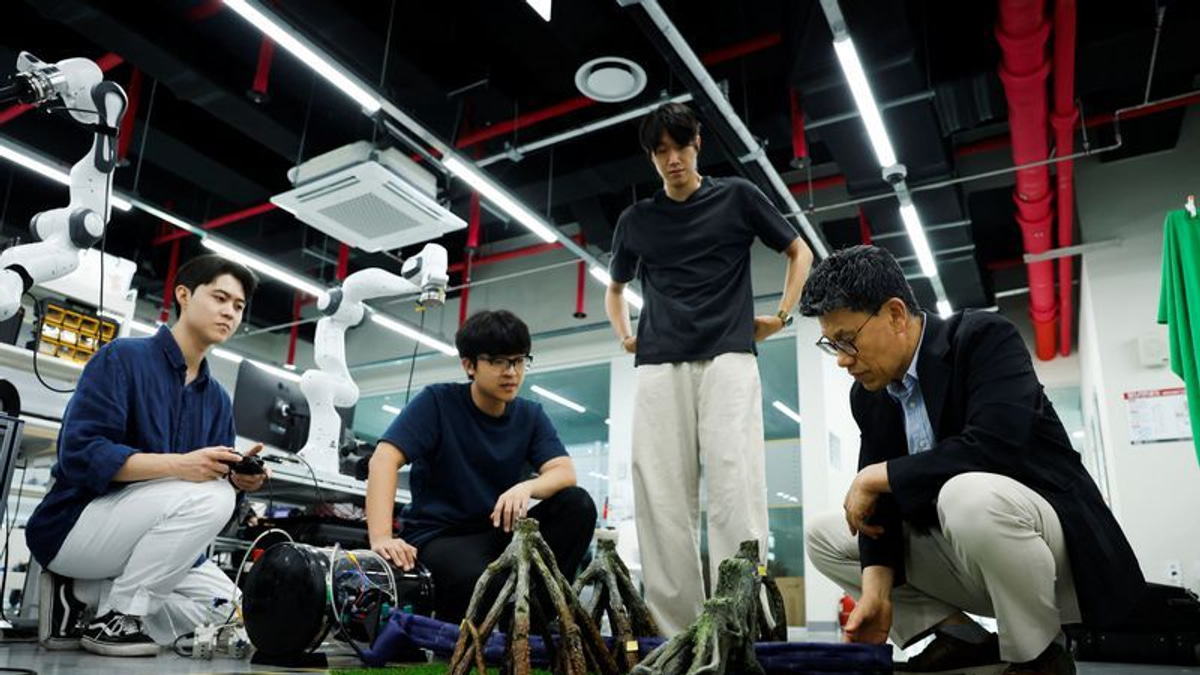 South Korean and US researchers develop self-dressing robotic technology inspired by climbing ivy