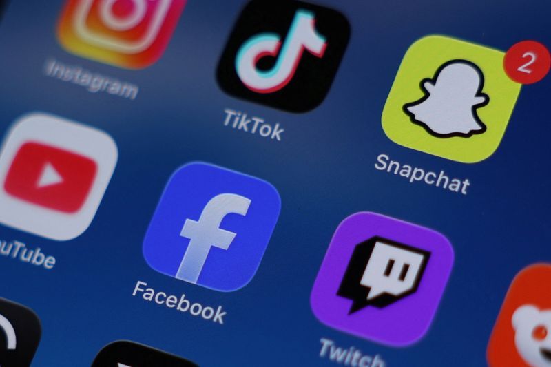 Strong Bipartisan Support Emerges for Tighter Social Media Regulation in the United States