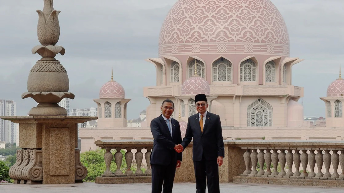Anwar hosts Bangladesh PM Tarique Rahman for official two-day Malaysia visit