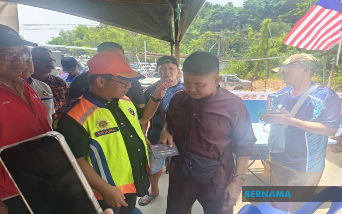 Grandfather's Anguish as Three Children Perish in Kampung Lok Buta Fire