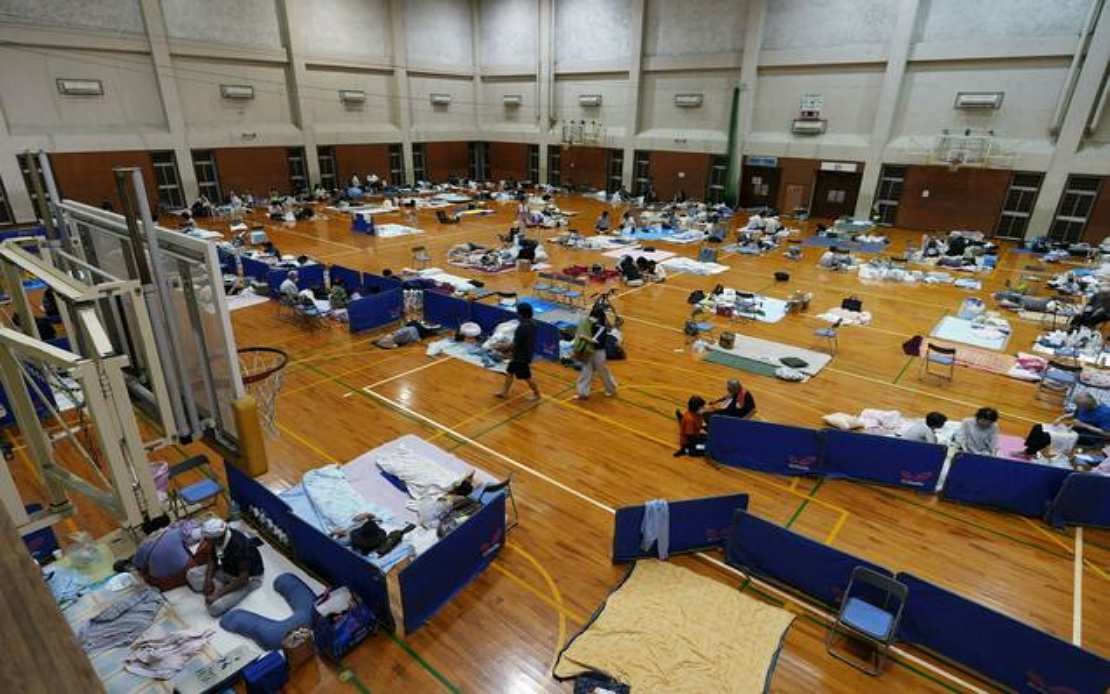Over 8,000 Still Displaced a Week After Kumamoto Earthquake as Extreme Heat Compounds Crisis