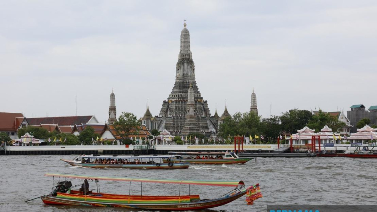 Southeast Asia in Motion: From Fuel Price Cuts to Border Diplomacy and Economic Gains