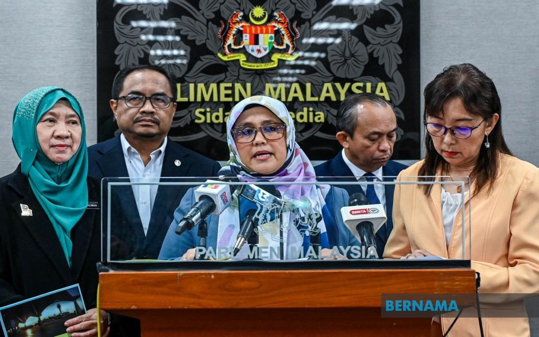 Parliament's Watchdog Urges 70% Local Ownership Floor for Malaysia Airports