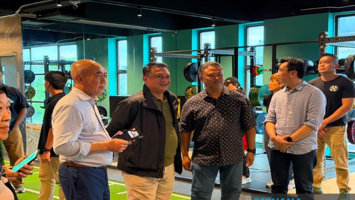 Strength Training Key to Preventing Falls in Malaysia's Ageing Population, Says Fitness Expert