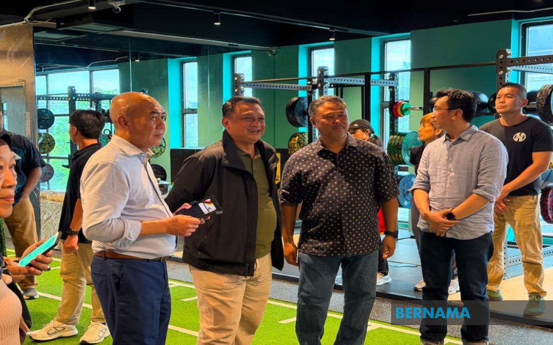 Strength Training Key to Preventing Falls in Malaysia's Ageing Population, Says Fitness Expert